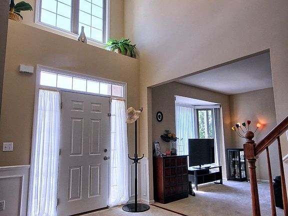 4th image of 167 E Canford Park #37