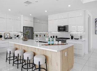 920 Galaxy Dr, Palm Springs, CA 92264