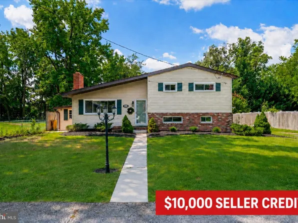 8003 Woodholme Cir, Pasadena, MD 21122
