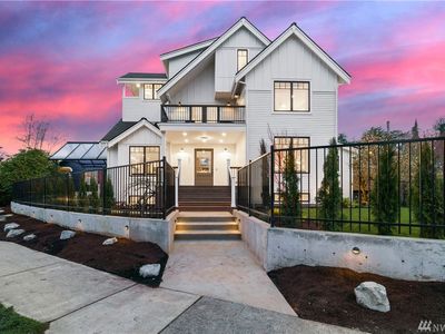 1817 Madrona Dr, Seattle, WA, 98122