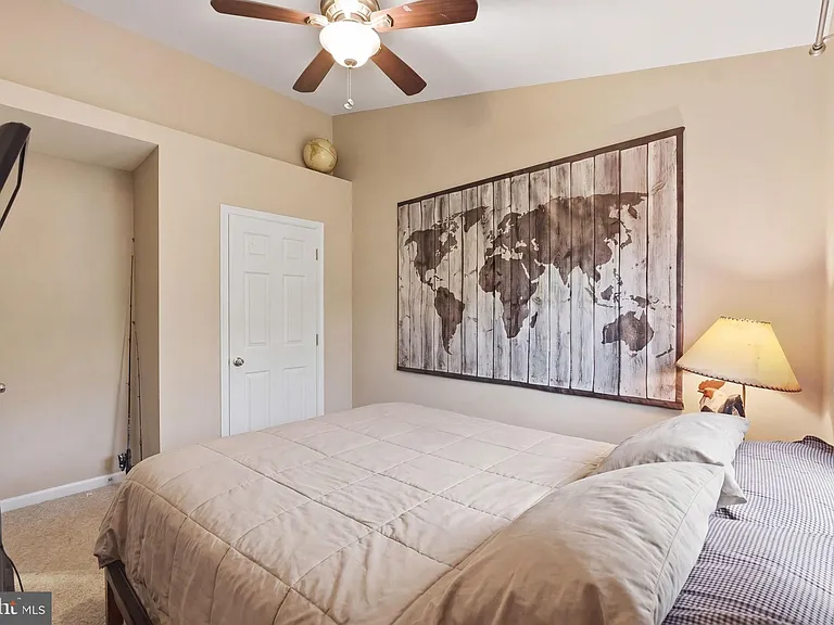 12109 Wedgeway Ct — Photo 16