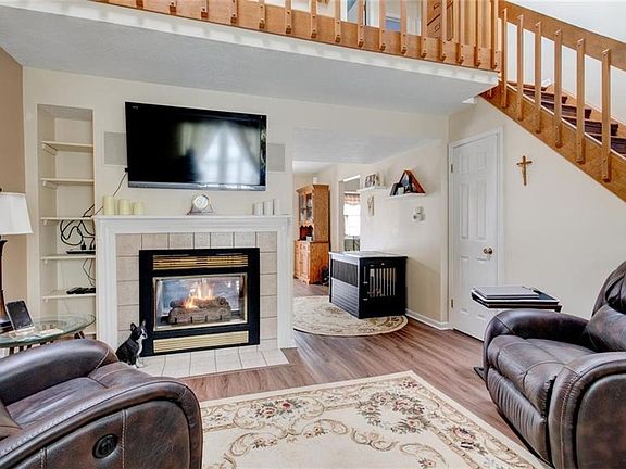 5th image of 1016 Royal Dr