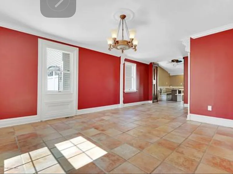 564 Winding River Ln — Photo 6