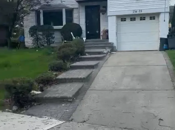 218-29 85th Ave, Jamaica, NY 11427