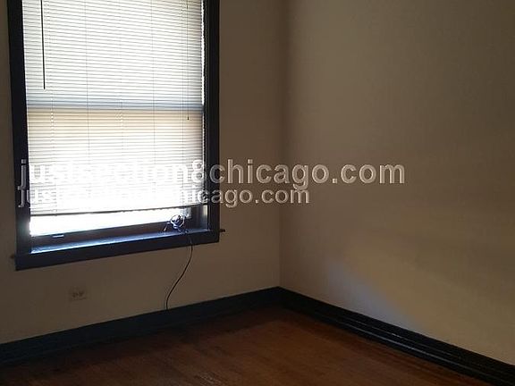 4th image of 6216 S Eberhart Ave APT 2S