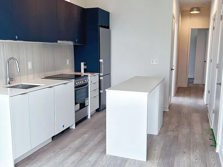 8 Tippett Rd #1003 — Photo 8