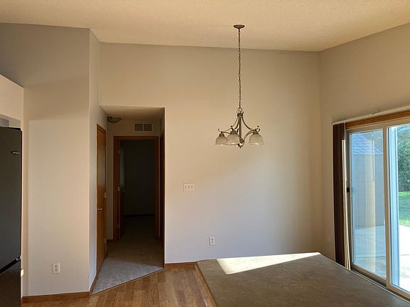 3rd image of 836 3rd St NE