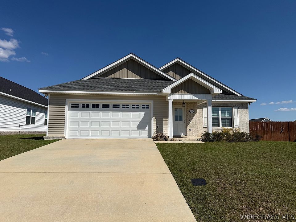 1st image of 111 Mapleleaf Ct