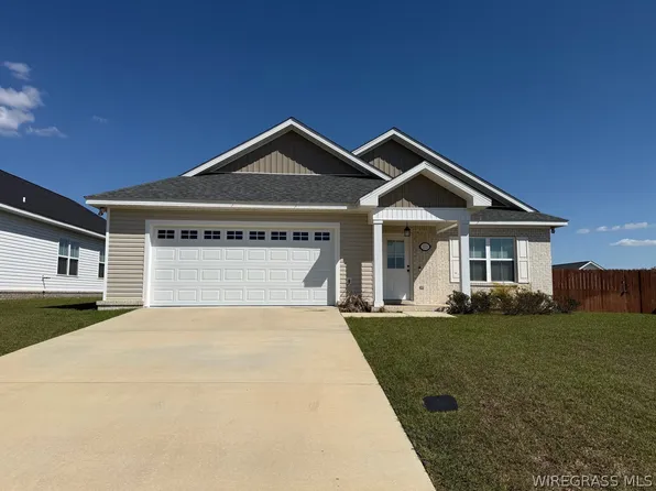 111 Mapleleaf Ct, Enterprise, AL 36330