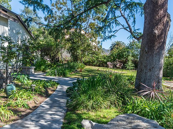 4th image of 2329 Panorama Dr