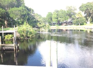 6001 Riverside Dr, Yankeetown, FL 34498