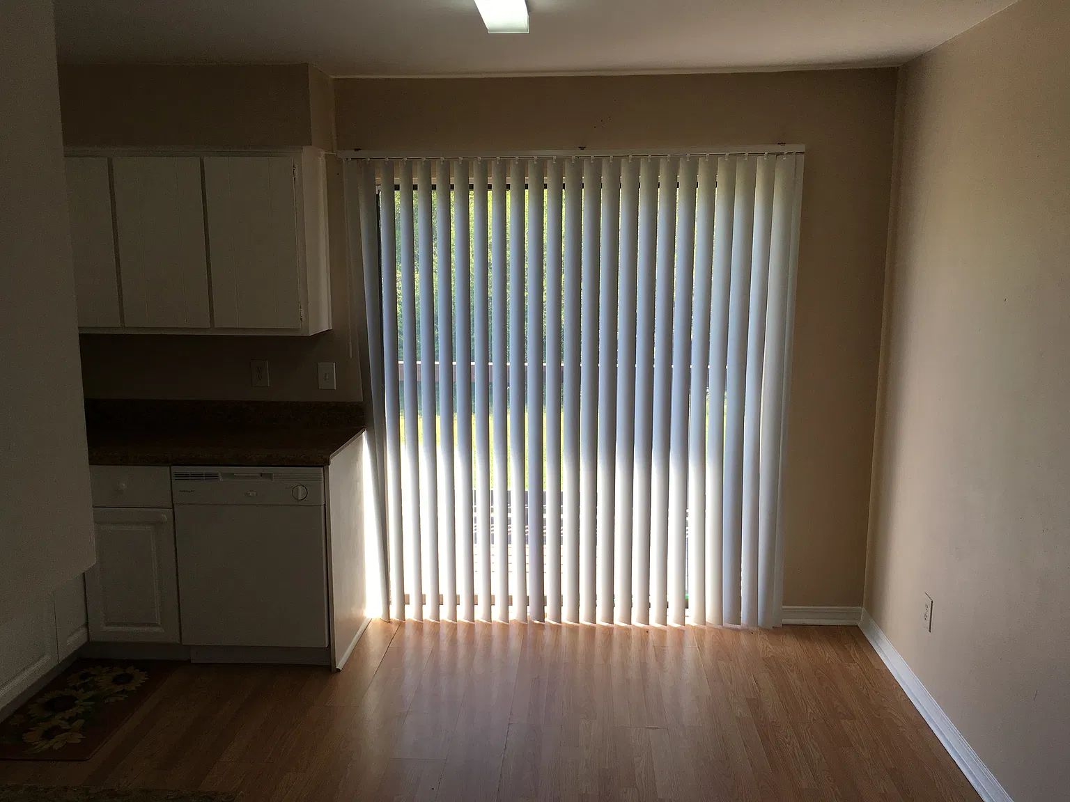 2 bed, 806 sqft, $1,295 — Photo 4
