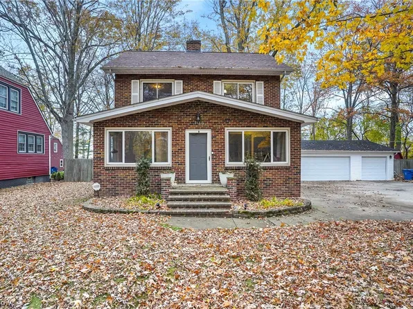 105 Keewaydin Dr, Timberlake, OH 44095