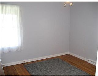 5th image of 102 Waltons Ln