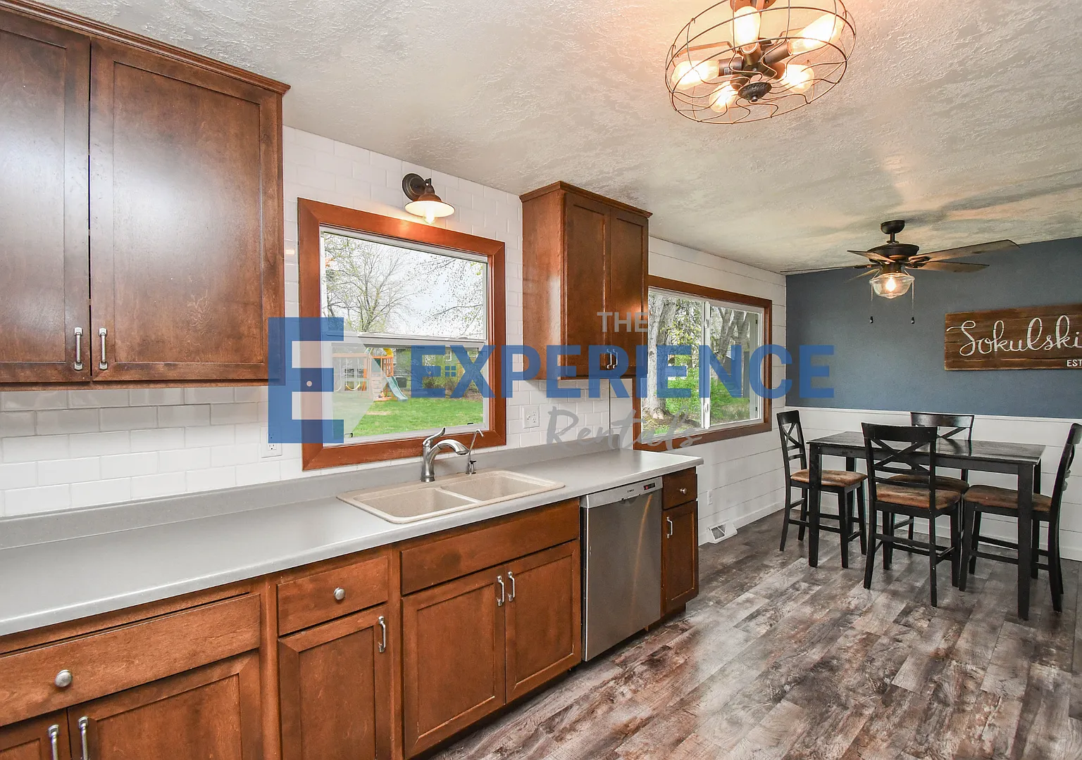 Fully Remodeled 4-Bed Ranch with Fenced Yard & Prime Location! — Photo 4