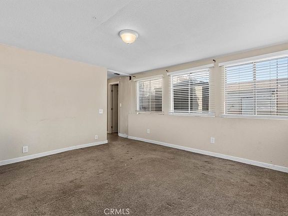 4th image of 893 E 5th St