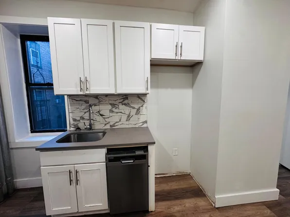 151 Bergen Avenue image 4 of 12