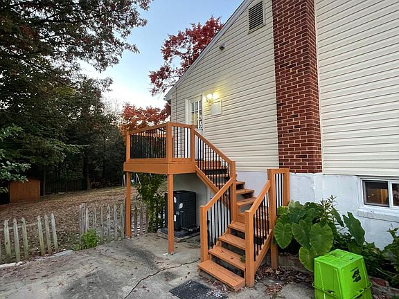3rd image of 13710 Botts Ave #Basement