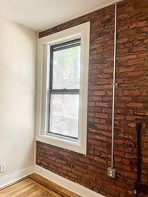3rd image of 2111 Beekman Pl APT 2F
