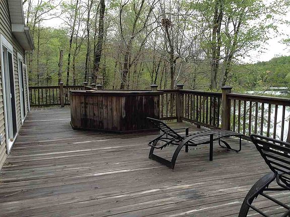 3rd image of 281 Bradley Landing Ln