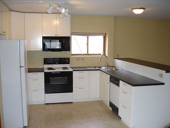 4th image of 2619 E 38th St APT 2