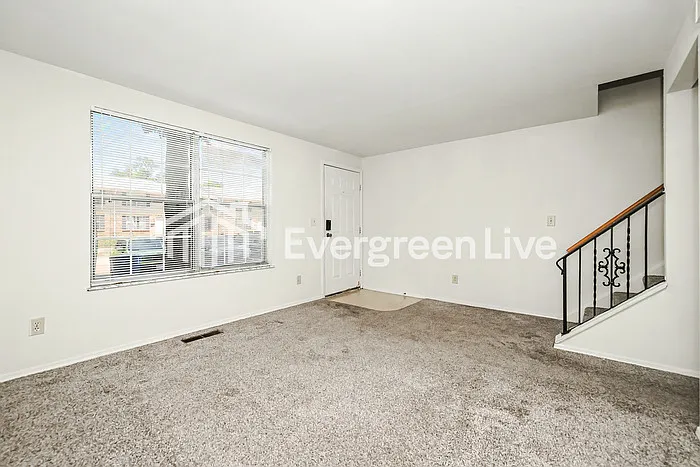 7929 Mount Hood Dr — Photo 5