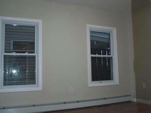 2nd image of 7 Granville Ct #1