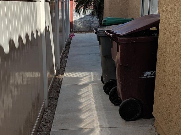 5th image of 30592 Willow Village Dr