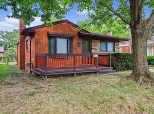 19382 Antago St, Livonia, MI 48152