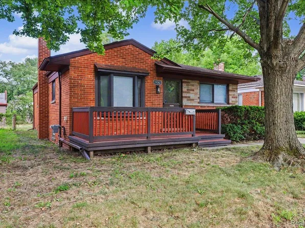 19382 Antago St, Livonia, MI 48152