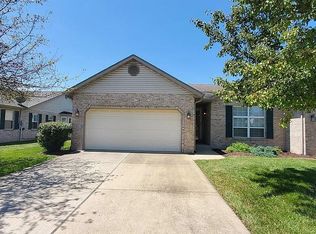 4557 Elk Meadows Ln, Smithton, IL 62285