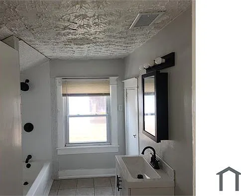 2 bed, 900 sqft, $900 — Photo 4