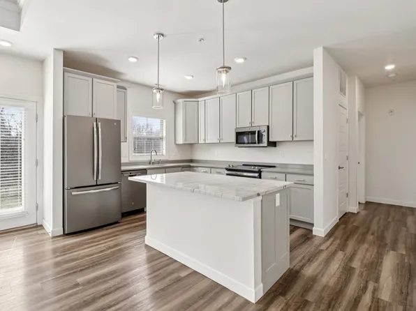 Birchwood Villas of Mission, 15936 Buena Vista St #15936, Stilwell, KS 66085