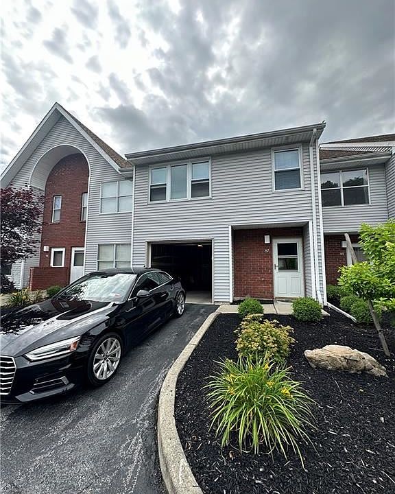 1st image of 87 Deer Court Dr