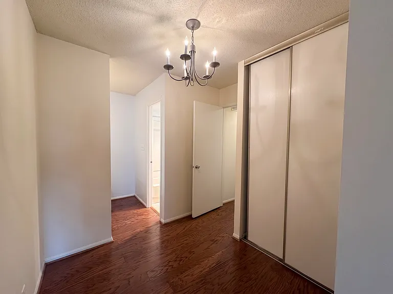 8360 Greensboro Dr #524 — Photo 14