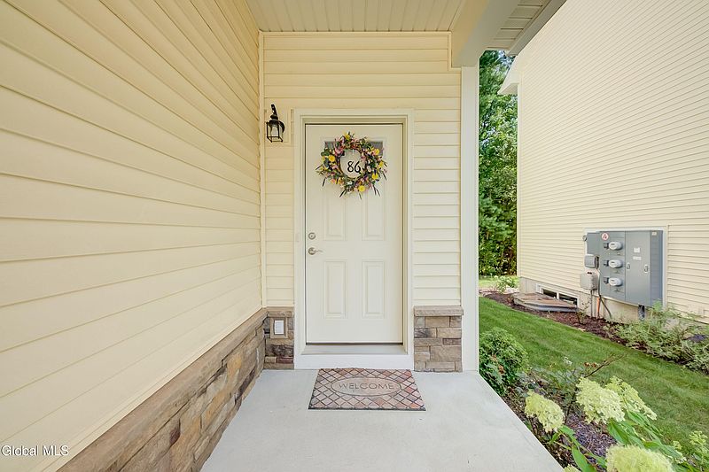 4th image of 86 Cornerstone Drive