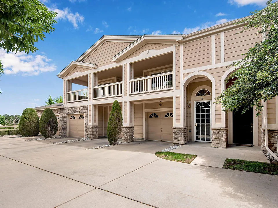 4221 S Blackhawk Cir #7E