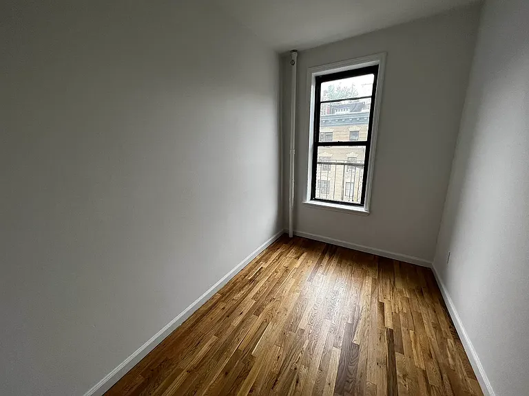 86 Kenmare St #29 — Photo 2