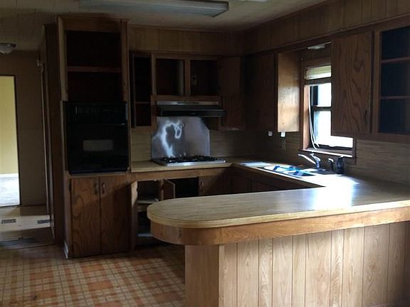 5th image of 105 Saint Philip St