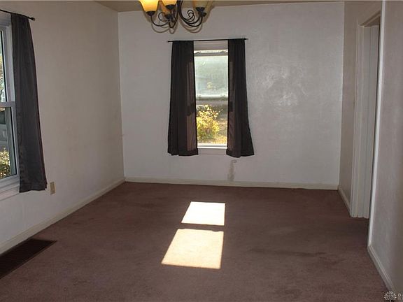 5th image of 2232 Oneida Dr