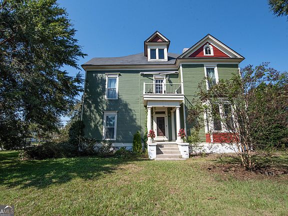 2nd image of 110 E Artesian Ave