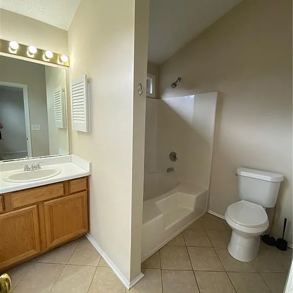 1325 Old Victorian Ct — Photo 26