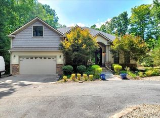 213 Wagon Dr, Bracey, VA 23919