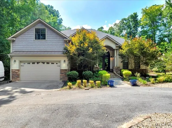 213 Wagon Dr, Bracey, VA 23919