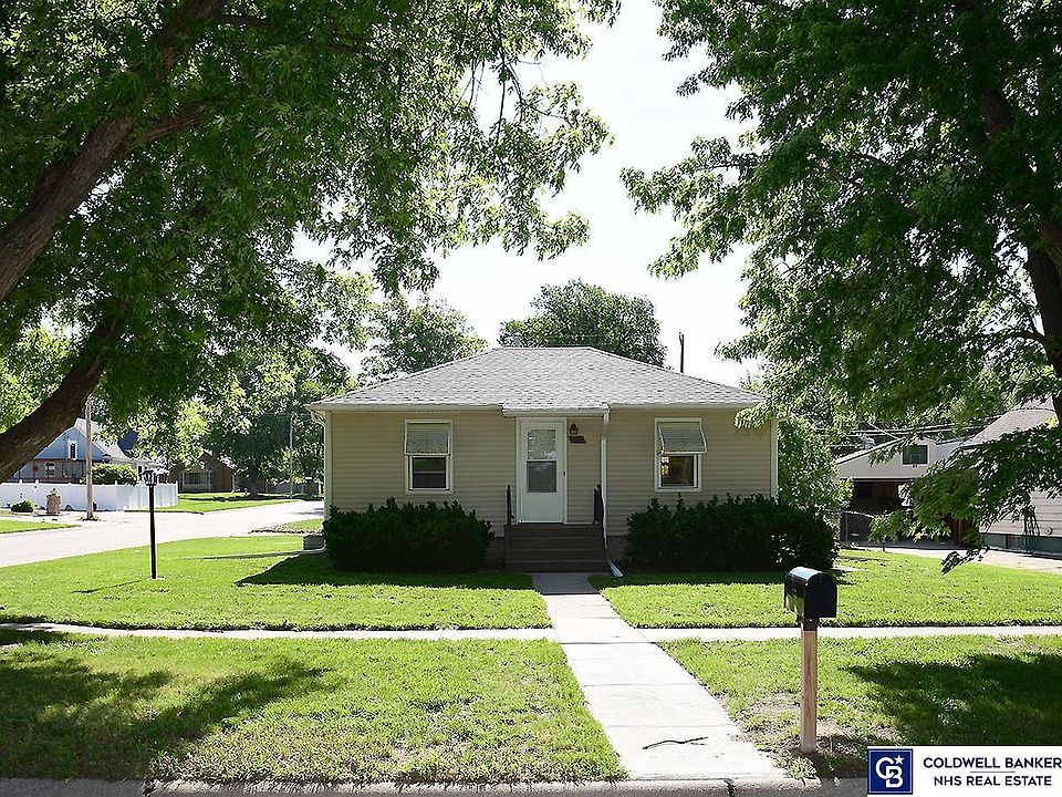 1st image of 1730 N Grant Ave
