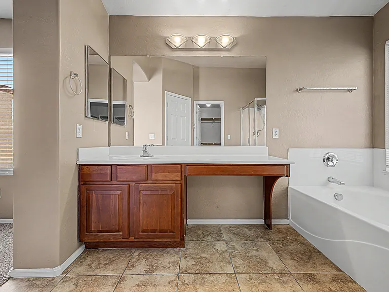 15652 W Durango St — Photo 21