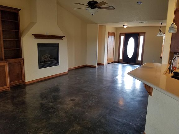 5th image of 808 Scarlet Oak Ct