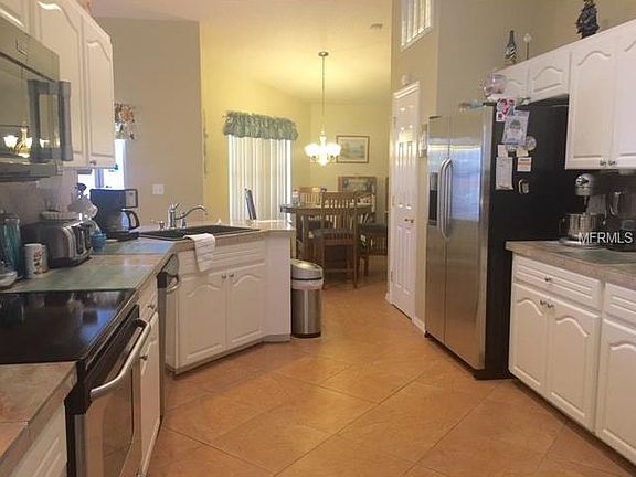 5th image of 8150 Westmont Ave