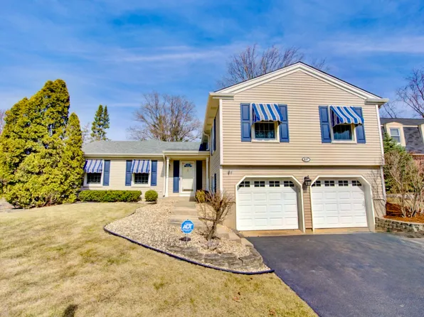 837 Mill Race Ln, Naperville, IL 60565