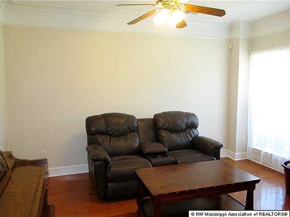 4th image of 2151 Dickens Place Dr